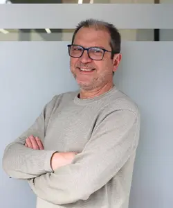 Antonio Fernández, gestor especializado en bajas definitivas Madrid